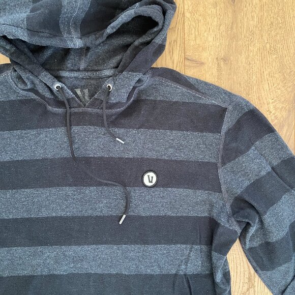 Vuori Clark Hoodie - Picture 4 of 9